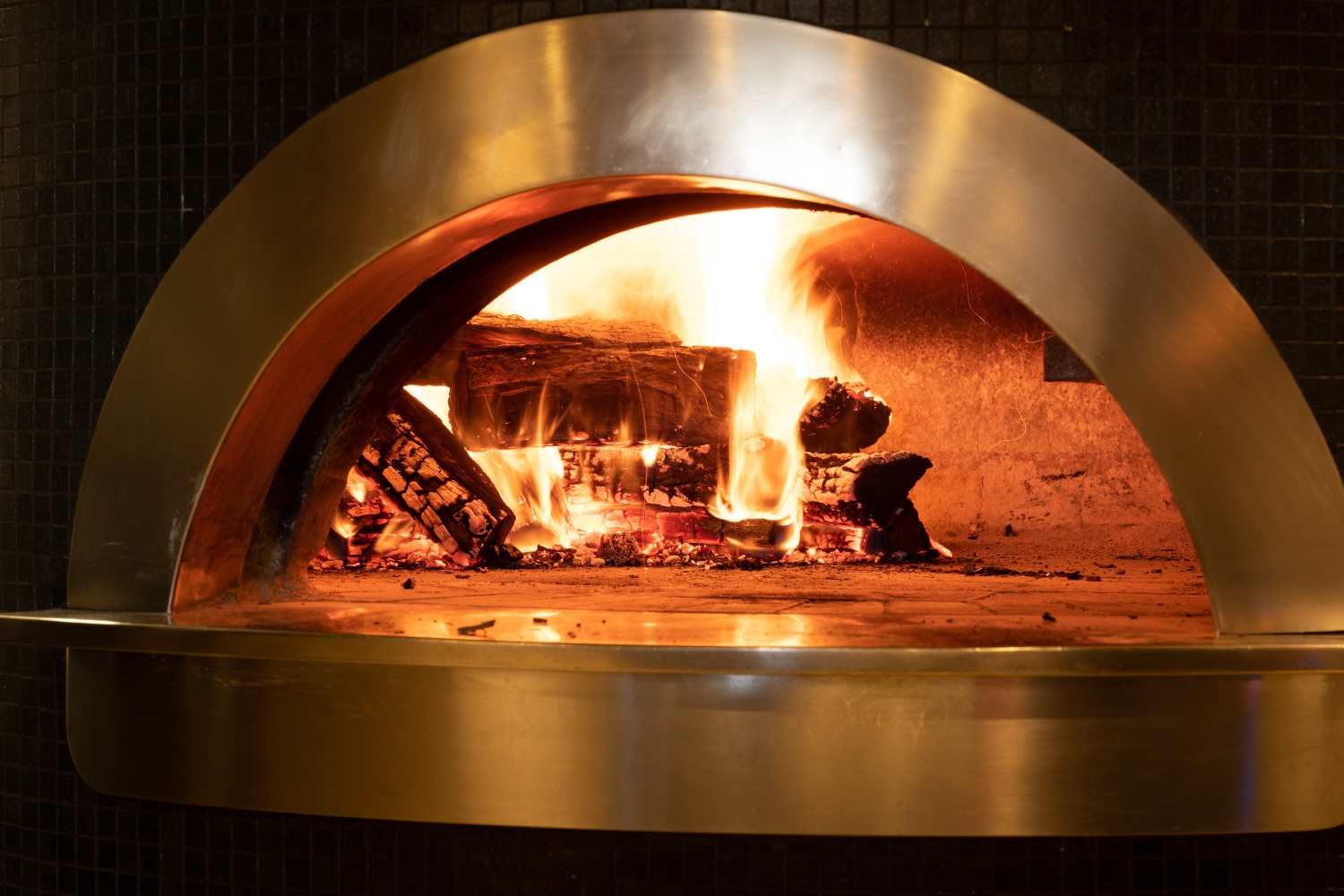 How to Use Axe & Kindle Kiln-Dried Pizza Wood